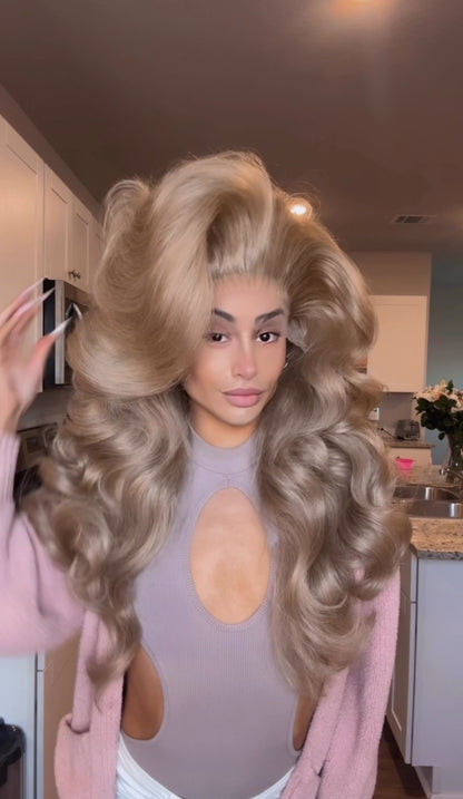 DBL Stacked Sandy Dance Hair