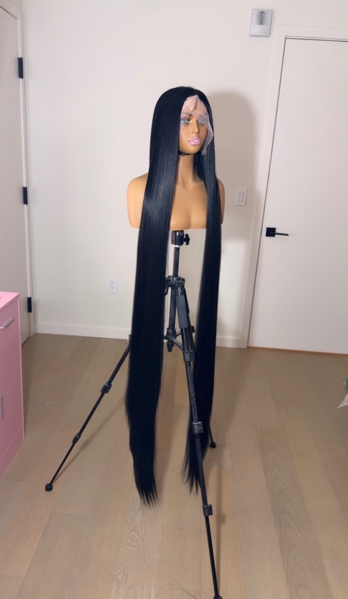 Black Extendo Unit (65”)