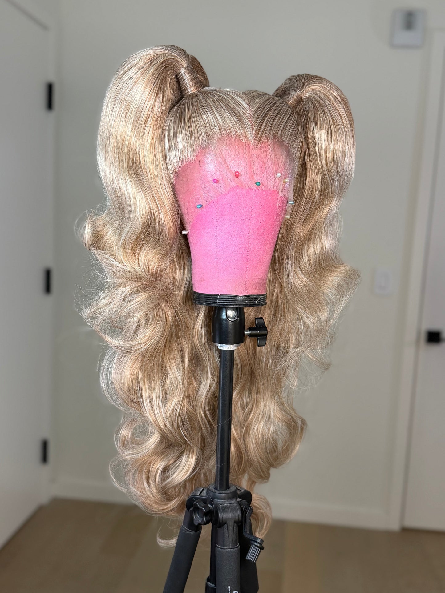 Sandy Pigtails