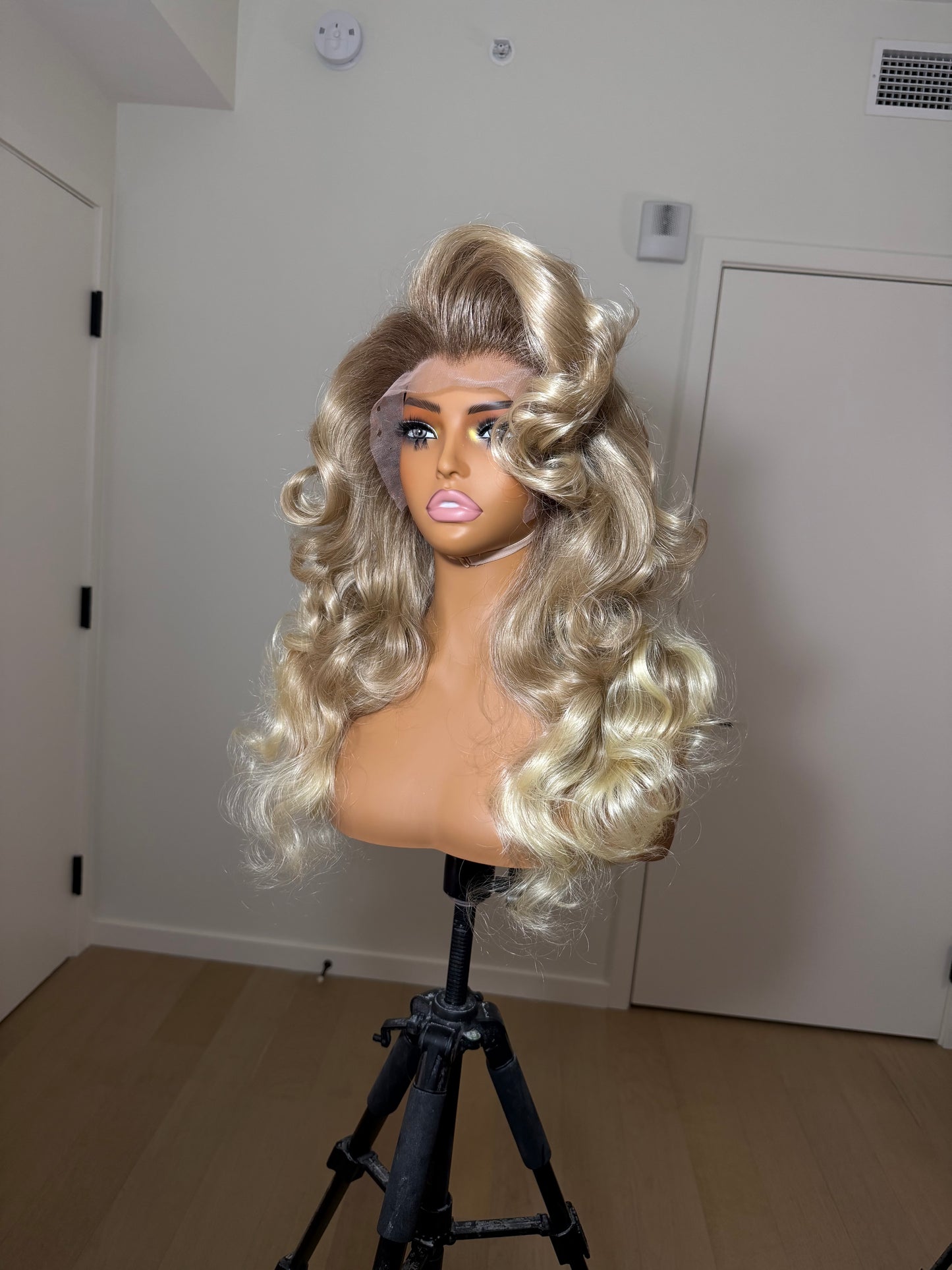 Queen Bee (Top Tease)