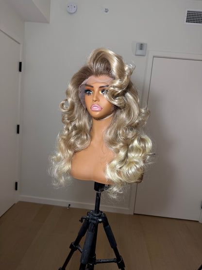 Queen Bee (Top Tease)