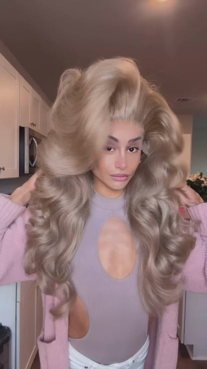 DBL Stacked Sandy Dance Hair